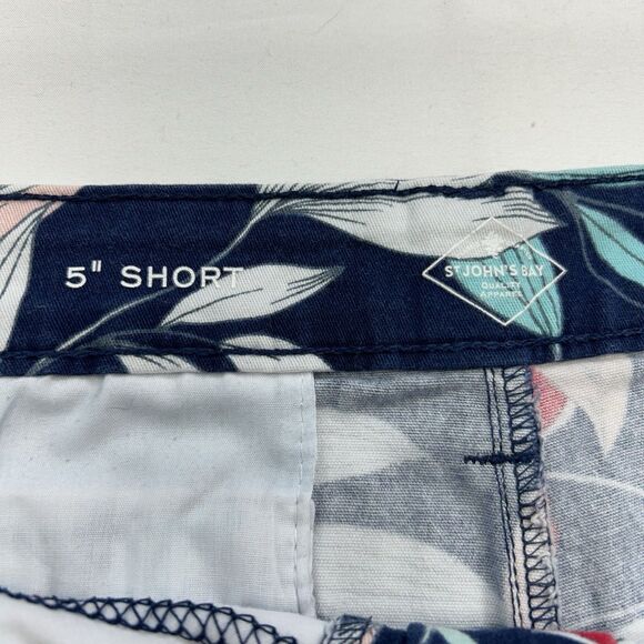 St Johns Bay Shorts Womens Size 16 Blue Floral Tropical Mid Rise Floral Beach - Picture 4 of 10